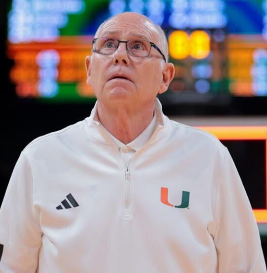 Jim Larranaga resigns in Miami and Bill Courtney takes over