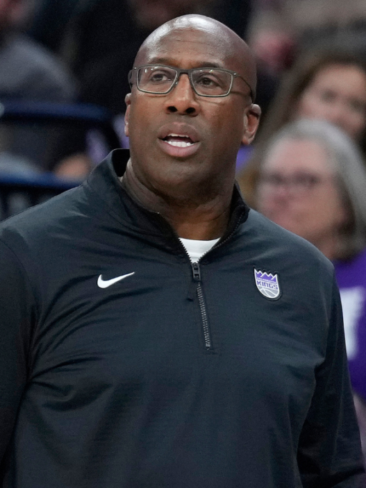 Kings fire Mike Brown Coach out in Sacramento after 13 18