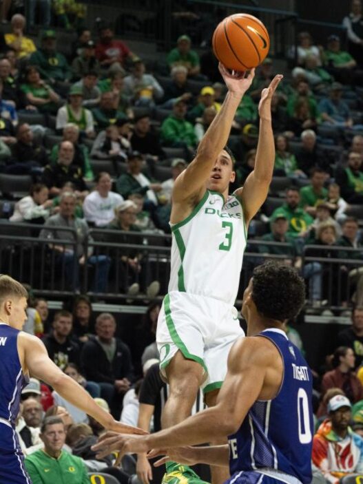 Oregon mens basketball ends non conference schedule 11 0 with rout of