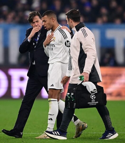 Real Madrid confirm Kylian Mbappes thigh injury coach Carlo Ancelotti