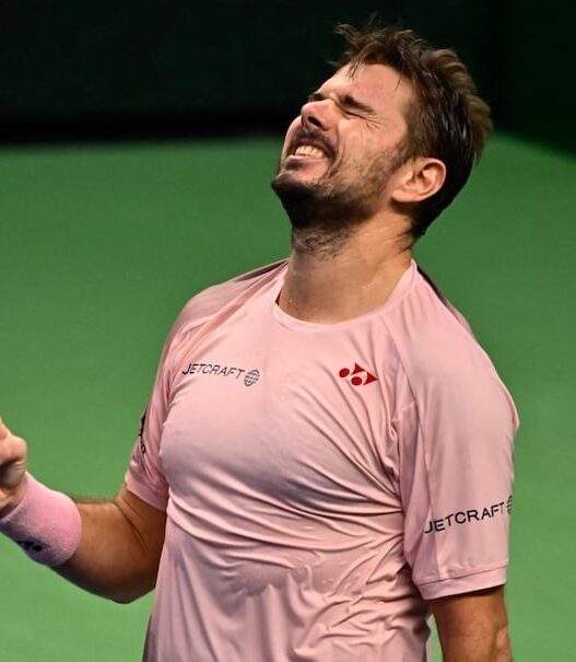 Stan Wawrinka 39 knocks out top seed Andrey Rublev to