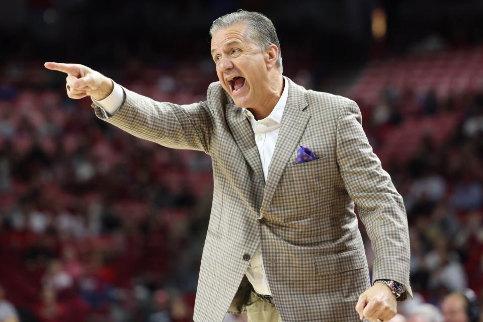 Arkansas basketball assistant hits back at John Caliparis archaic label