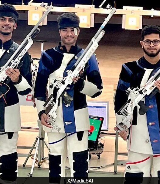 Dhanush Srikanth sets world record leads pan India podium at World