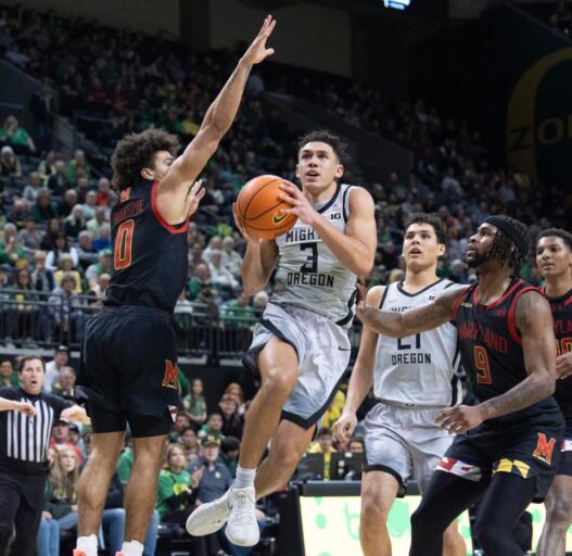 Jackson Shelstad leads Oregon mens basketball to come from behind victory over