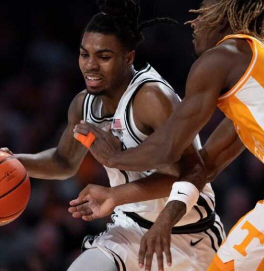 Jason Edwards scores 18 points as Vanderbilt holds off No