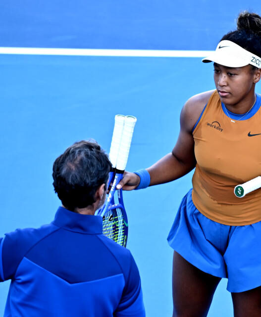 Naomi Osaka withdraws from Auckland final in tears and apparently