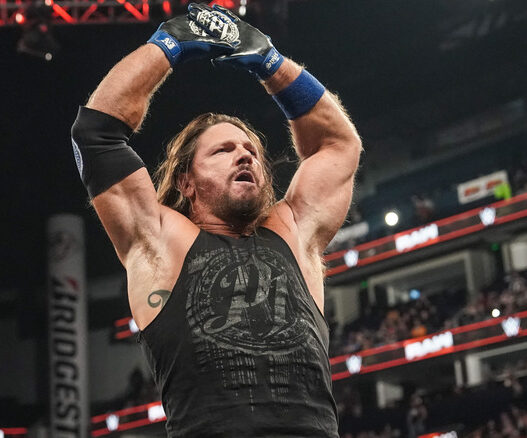 AJ Styles Esquive Bron Breakker Sneak Attack after winning WWE