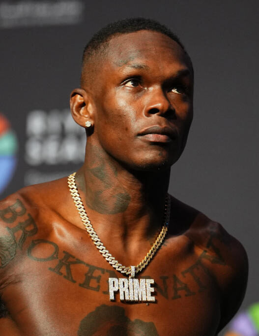 Israel Adesanya as a goalkeeper At the UFC Saudi Arabia