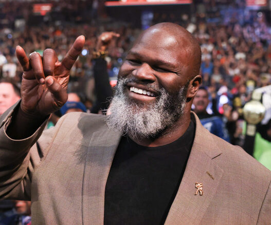 Mark Henry details Rikishis emotional reaction to Wwe Royal Rumble