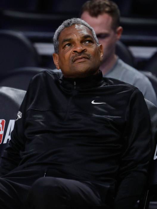 Maurice Cheeks meets in the Blazers game with the National