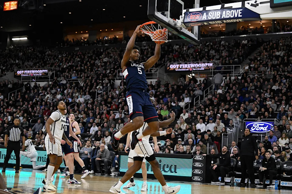 Uconn Mens Basketball welcomes Marquette how to watch the match